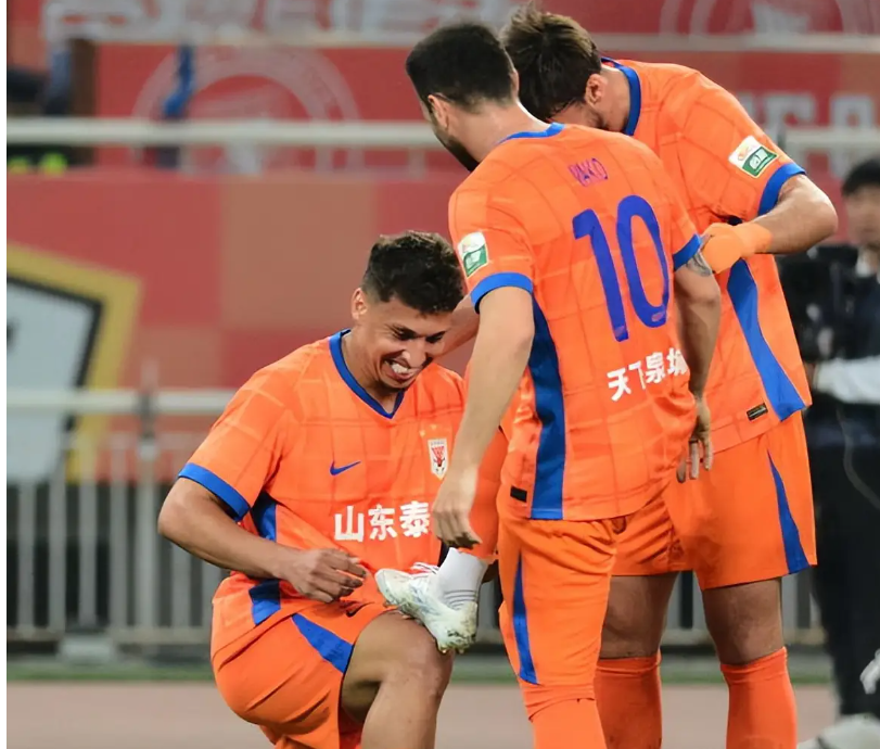 关于山东鲁能客场不敌天津泰达，遭遇难堪失利的信息