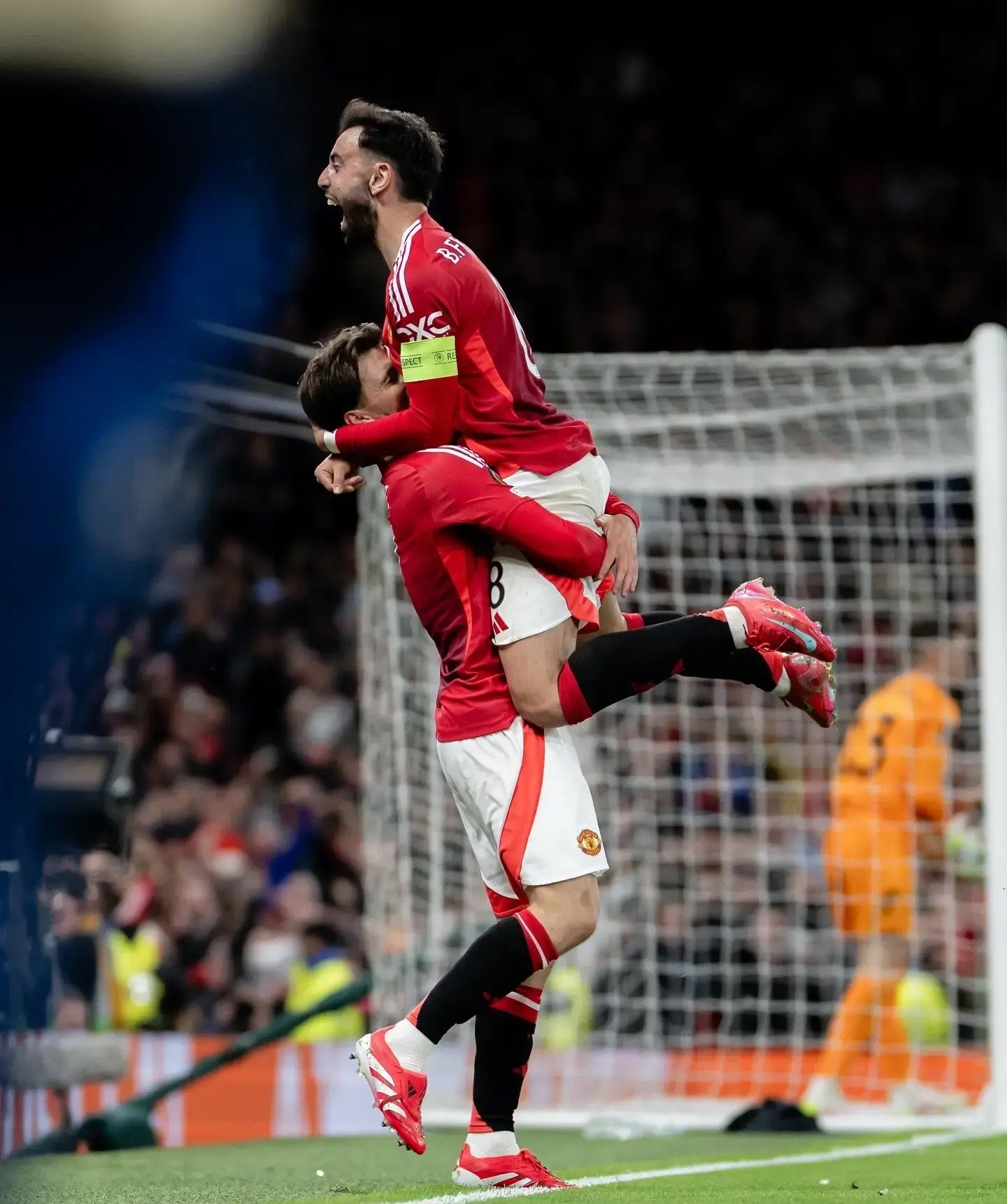 关于曼联两球落后扳平,与热刺战成平局的信息 关于曼联两球落后扳平,与热刺战成平局的信息