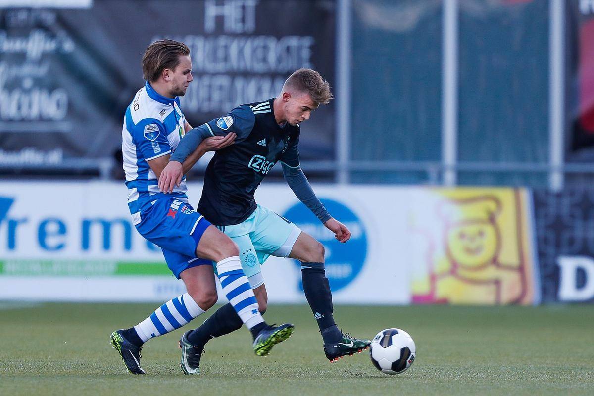 阿贾克斯主场告捷,荷甲领先位置更加稳固的简单介绍 阿贾克斯主场告捷,荷甲领先位置更加稳固的简单介绍