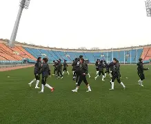 瓦夫女足争分夺秒，全力备战