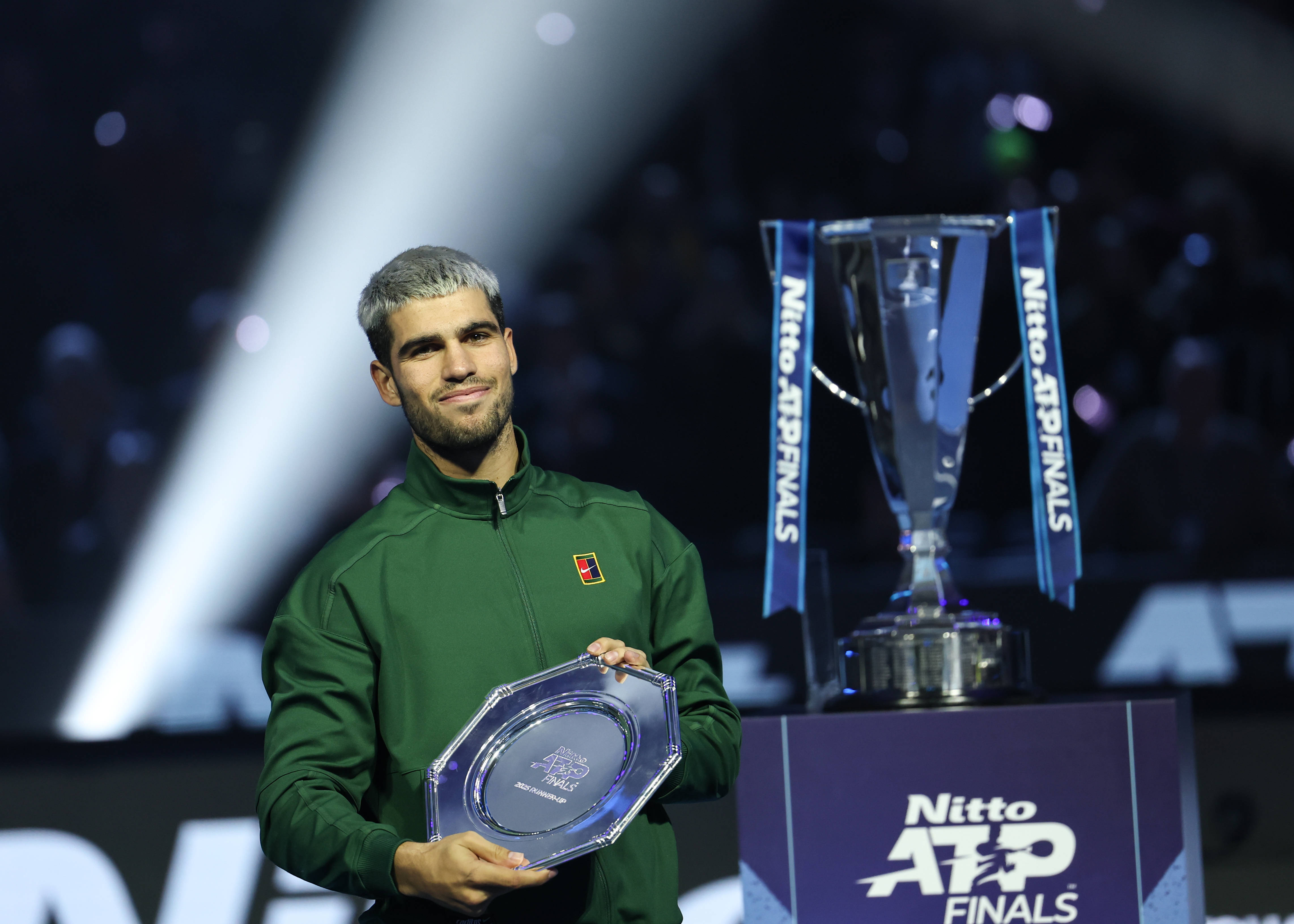 包含ATP总决赛绝杀温网，阿尔卡拉斯点燃赛场的词条